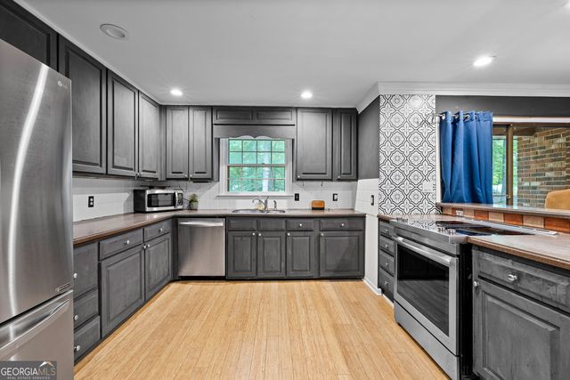 217 Lynn Drive, Fayetteville, GA 30215