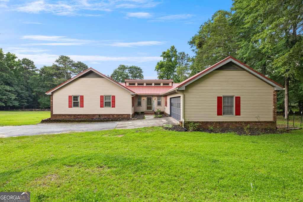 217 Lynn Drive, Fayetteville, GA 30215