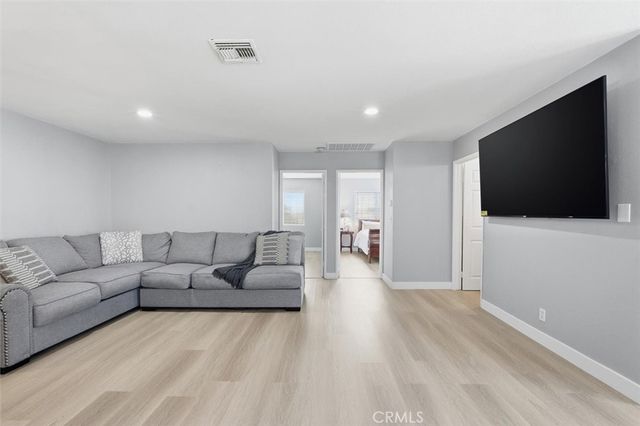 5017 W 118th Place, Hawthorne, CA 90250