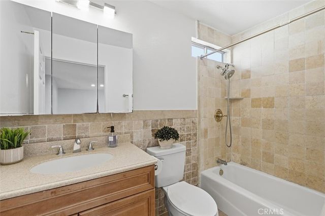 5017 W 118th Place, Hawthorne, CA 90250