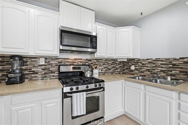 5017 W 118th Place, Hawthorne, CA 90250