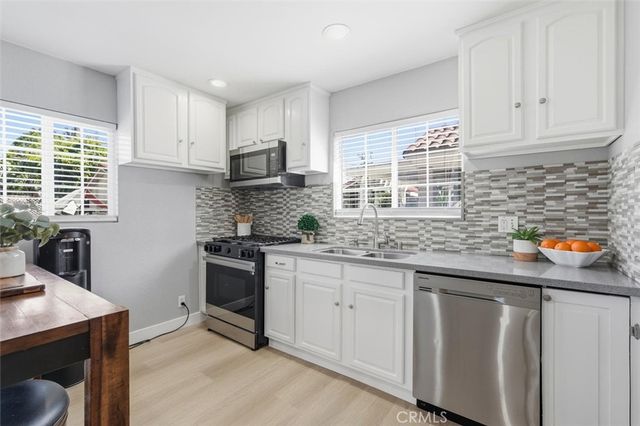 5017 W 118th Place, Hawthorne, CA 90250