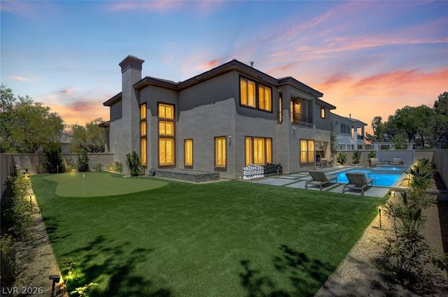 304 Queens Gate Court, Las Vegas, NV 89145