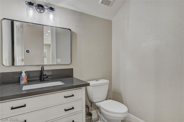 304 Queens Gate Court, Las Vegas, NV 89145