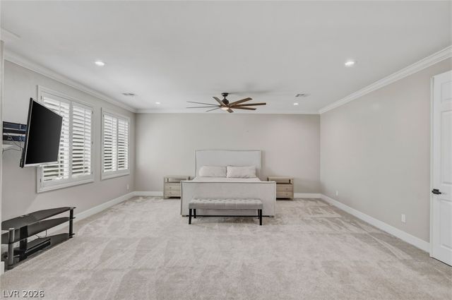 304 Queens Gate Court, Las Vegas, NV 89145