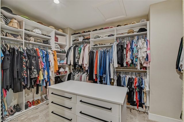 304 Queens Gate Court, Las Vegas, NV 89145