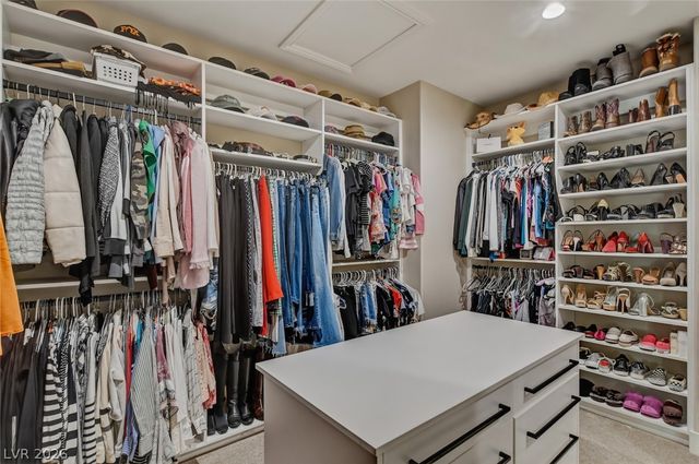 304 Queens Gate Court, Las Vegas, NV 89145
