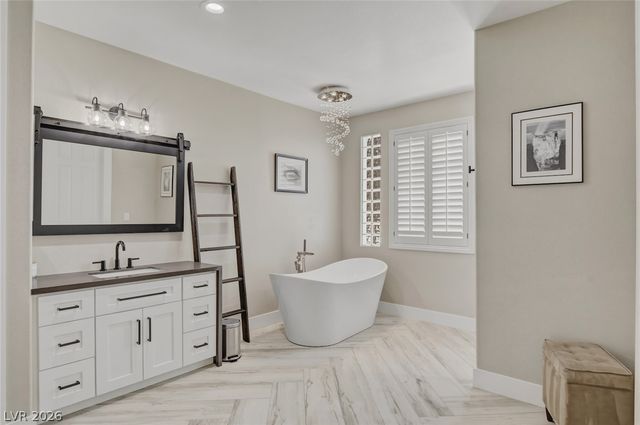 304 Queens Gate Court, Las Vegas, NV 89145