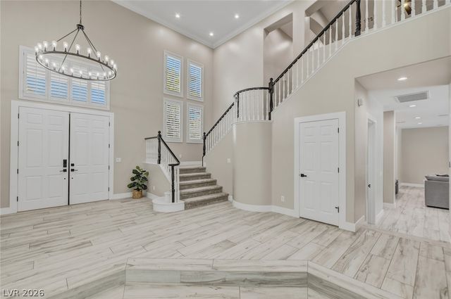 304 Queens Gate Court, Las Vegas, NV 89145