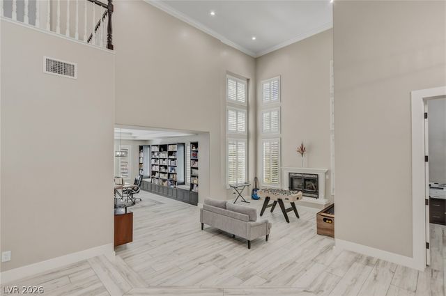 304 Queens Gate Court, Las Vegas, NV 89145