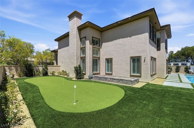 304 Queens Gate Court, Las Vegas, NV 89145