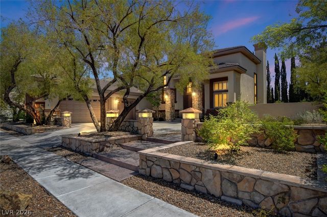 304 Queens Gate Court, Las Vegas, NV 89145