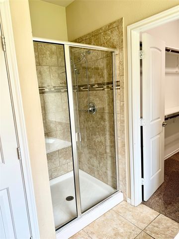 1104 Crest Ridge Drive, Glenn Heights, TX 75154