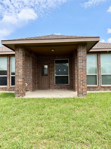 1104 Crest Ridge Drive, Glenn Heights, TX 75154
