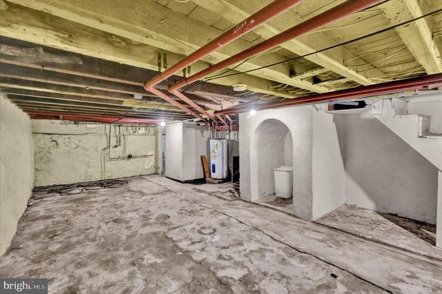 230 S 4TH ST, Reading, PA 19602