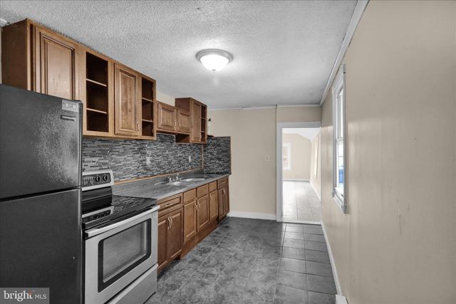 230 S 4TH ST, Reading, PA 19602