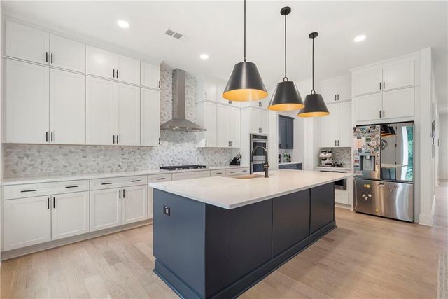 582 Meadow Way, Woodstock, GA 30188