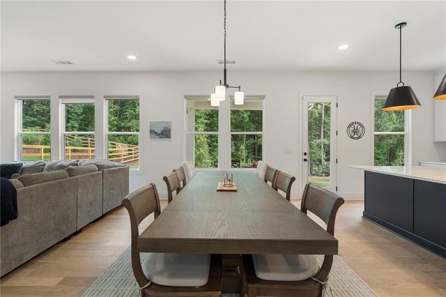 582 Meadow Way, Woodstock, GA 30188