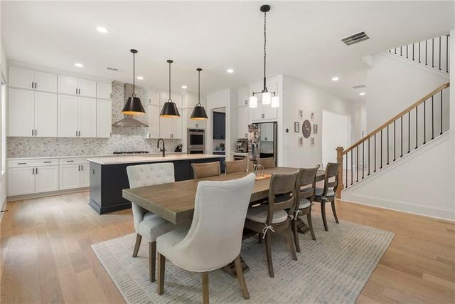 582 Meadow Way, Woodstock, GA 30188