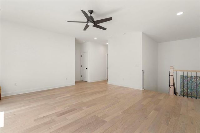 582 Meadow Way, Woodstock, GA 30188