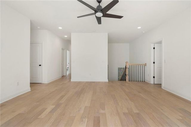 582 Meadow Way, Woodstock, GA 30188