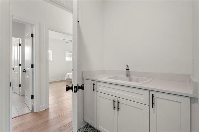 582 Meadow Way, Woodstock, GA 30188