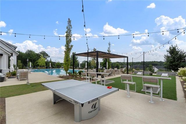 582 Meadow Way, Woodstock, GA 30188