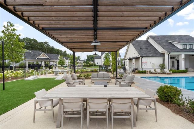 582 Meadow Way, Woodstock, GA 30188