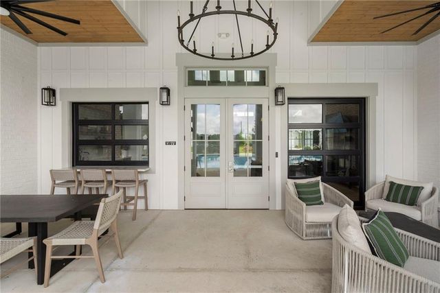 582 Meadow Way, Woodstock, GA 30188