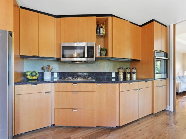 5666 Arboretum Drive, Los Altos, CA 94024