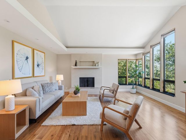 5666 Arboretum Drive, Los Altos, CA 94024