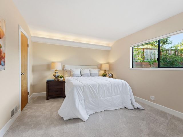 5666 Arboretum Drive, Los Altos, CA 94024