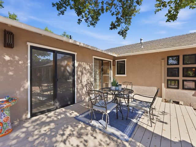 5666 Arboretum Drive, Los Altos, CA 94024