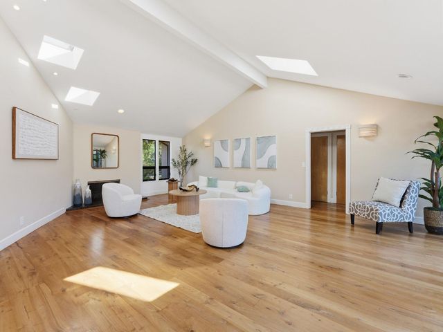 5666 Arboretum Drive, Los Altos, CA 94024