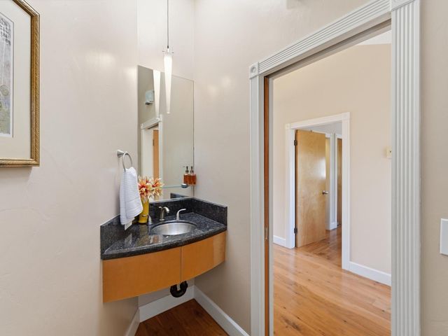 5666 Arboretum Drive, Los Altos, CA 94024