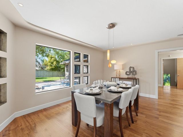 5666 Arboretum Drive, Los Altos, CA 94024