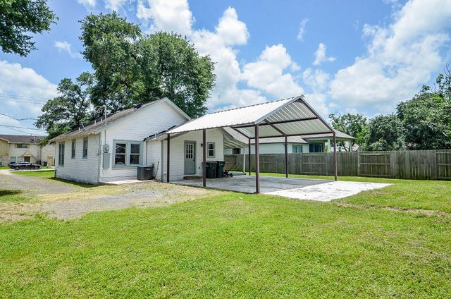 1615 Eagle Lake Road, Sealy, TX 77474