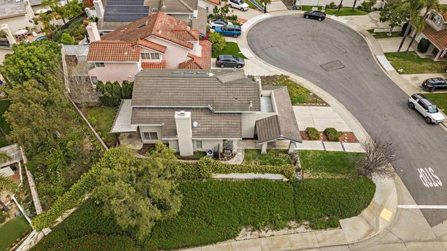 1 Saint Isabella, Laguna Niguel, CA 92677