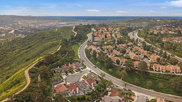 1 Saint Isabella, Laguna Niguel, CA 92677