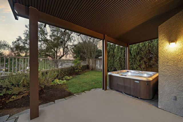 1 Saint Isabella, Laguna Niguel, CA 92677