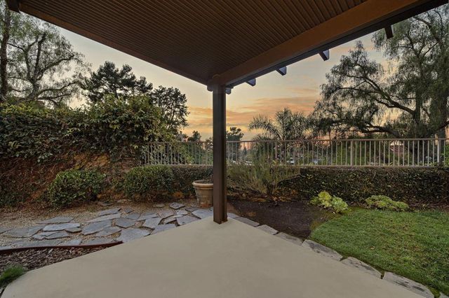 1 Saint Isabella, Laguna Niguel, CA 92677