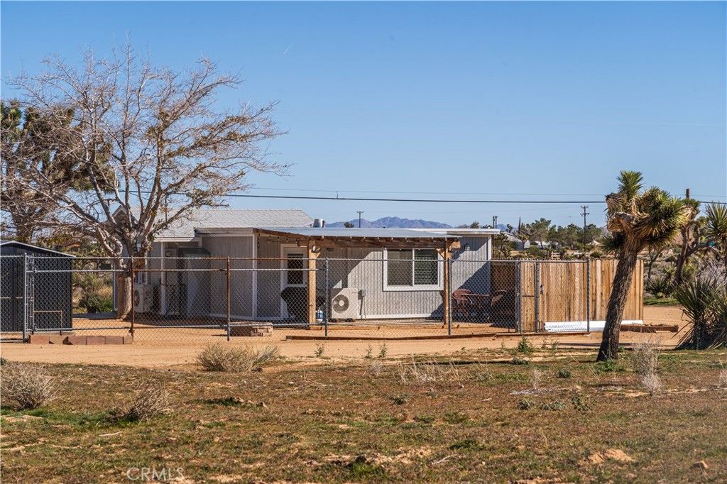 Image 32 of property listing at 3220 Sage, Yucca Valley, CA 92284