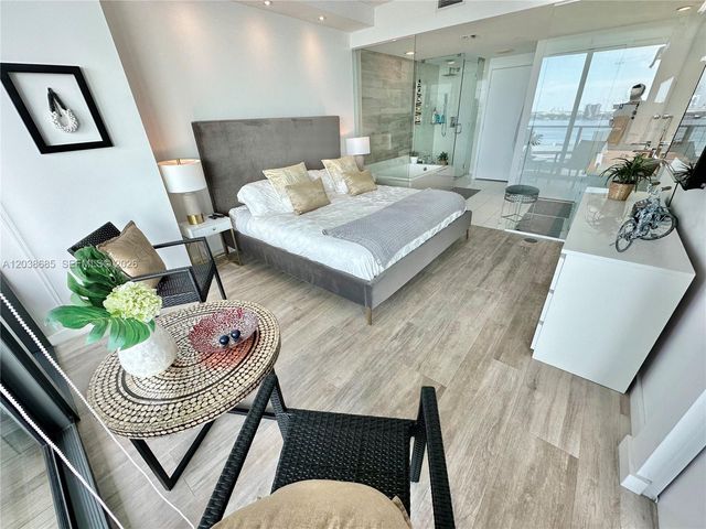 650 NE 32nd Street 1404, Miami, FL 33137