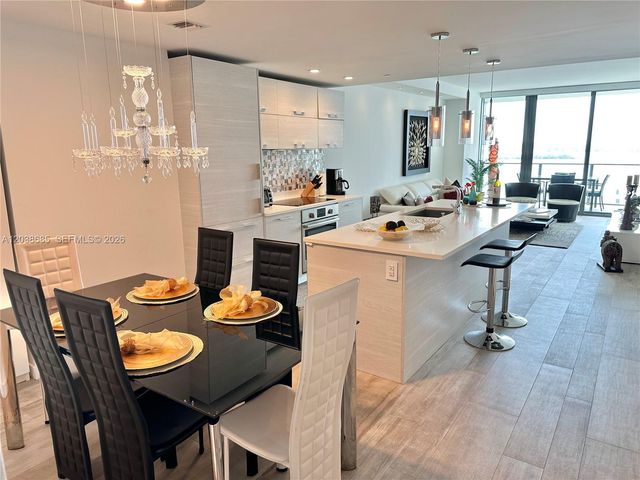 650 NE 32nd Street 1404, Miami, FL 33137