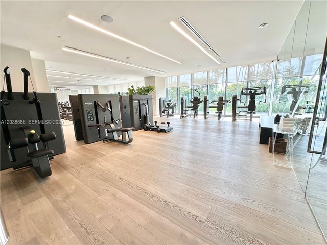 650 NE 32nd Street 1404, Miami, FL 33137