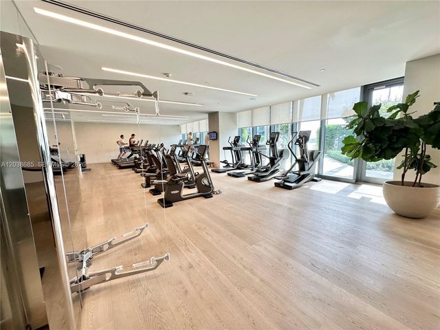 650 NE 32nd Street 1404, Miami, FL 33137
