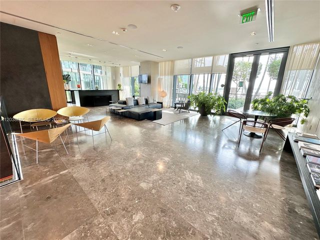 650 NE 32nd Street 1404, Miami, FL 33137
