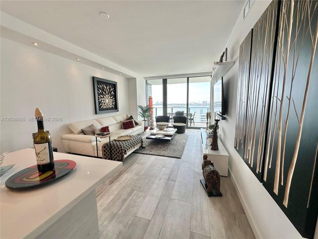 650 NE 32nd Street 1404, Miami, FL 33137