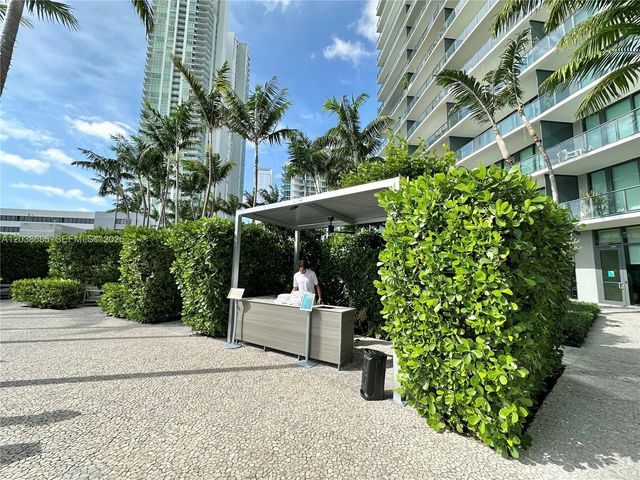 650 NE 32nd Street 1404, Miami, FL 33137