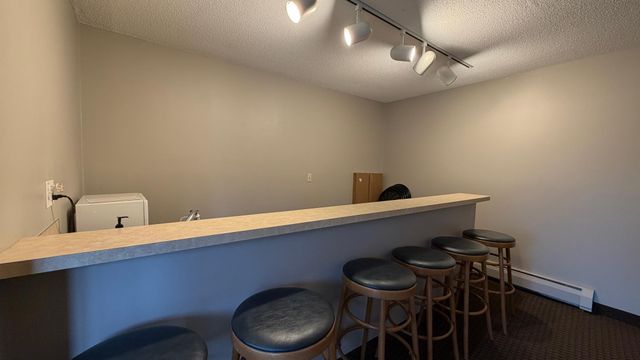 7401 W 101st Street 121, Bloomington, MN 55438